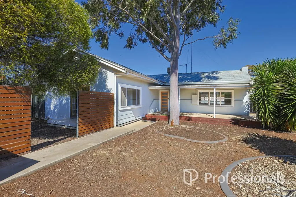 Mildura 3 Bedroom Perfectly Positioned, Secure & Convenient