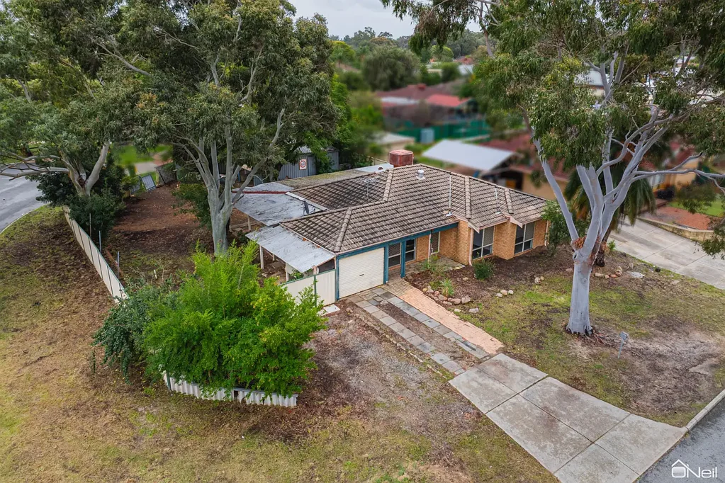 Brookdale 3Zimmer REFRESHED FAMILY HOME WITH EXCITING FUTURE POTENTIAL