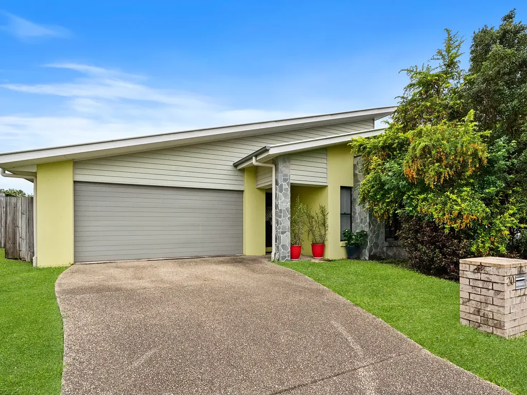 Warner 4 Bedroom Stunning Low-Set Family Home in Warner