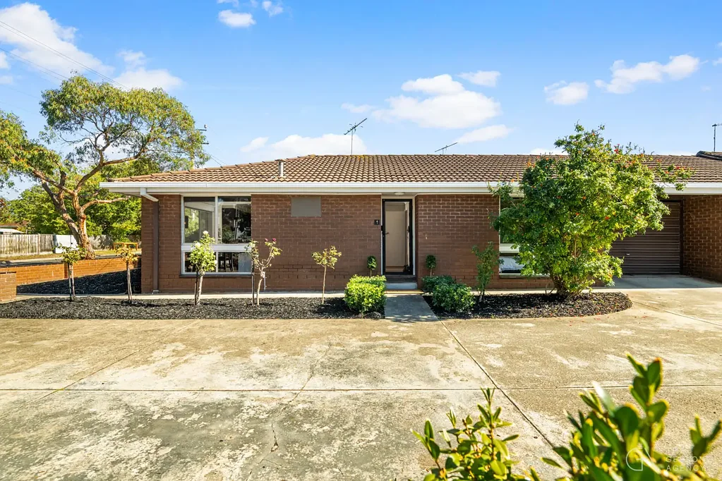 Herne Hill 2房  100% Owner-Occupied Complex: Tastefully Modernised & Ready to Move In
