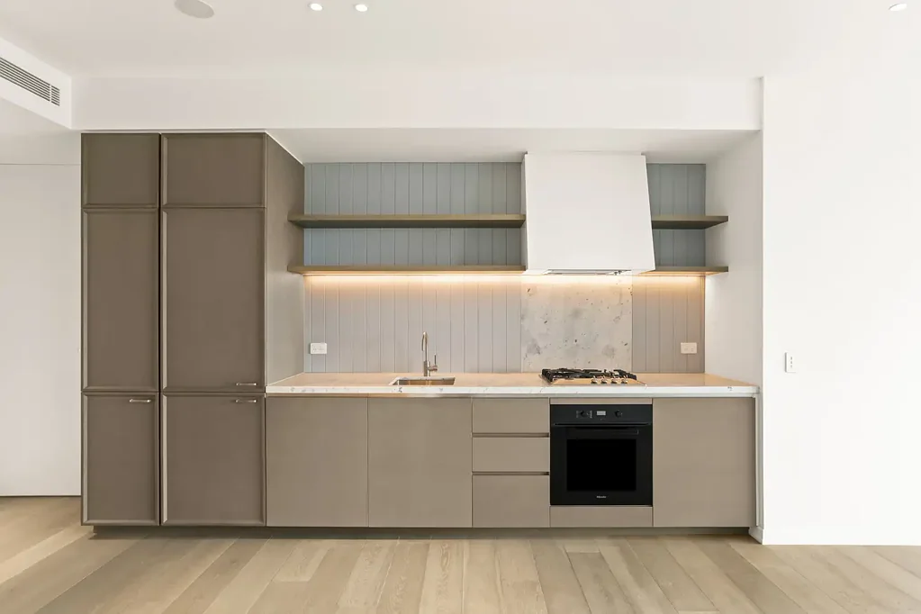 Bondi Junction 1房 Bondi核心景观 1卧Miele厨卫 遮盖阳台 公交火车近 享Westfield与海滩 Luxury Skyline Living in Bondi Junction's Prestigious 'Oxford Residences'