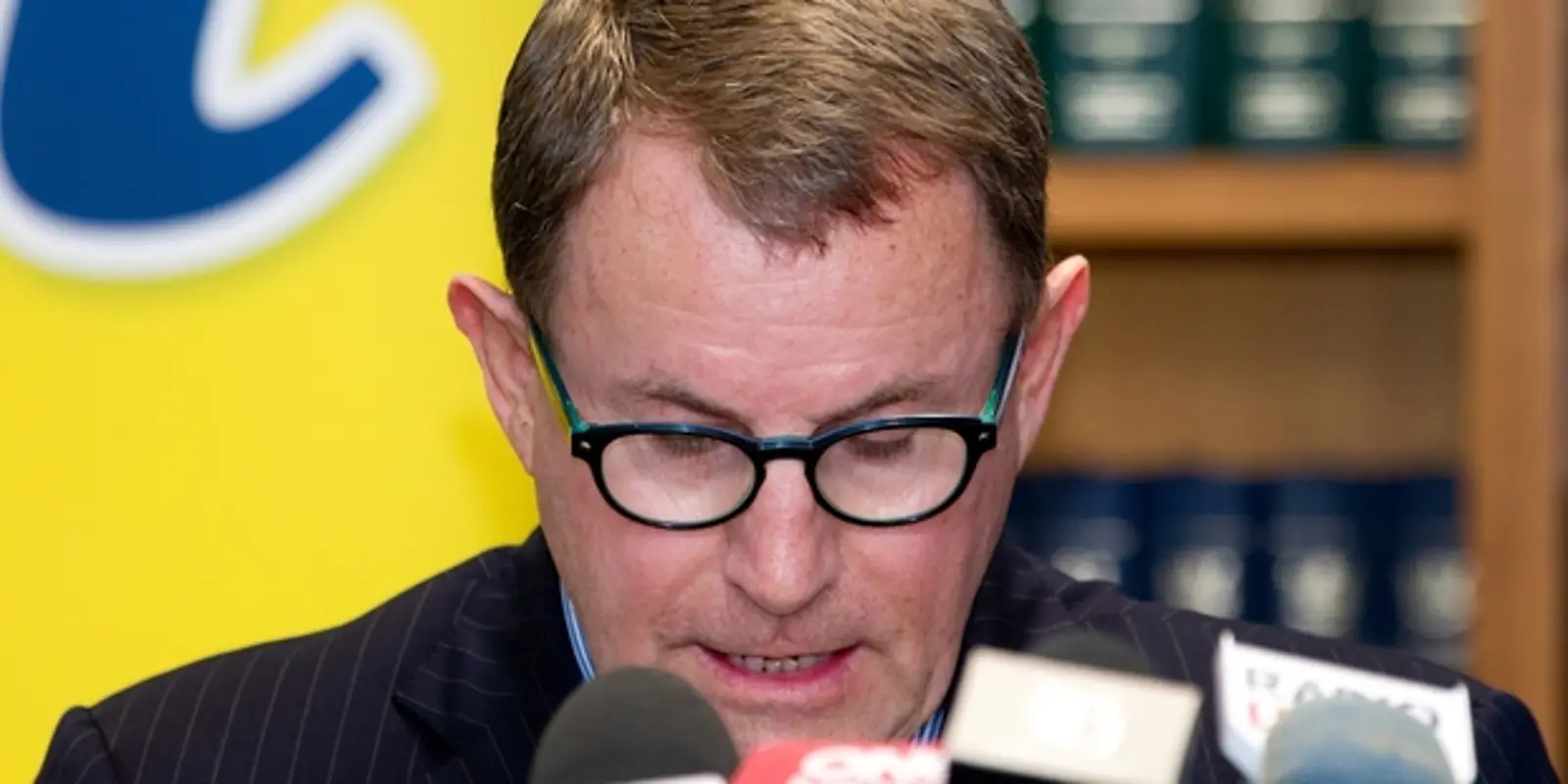 高院裁定 需接受法庭审判  John Banks宣布退出明年大选