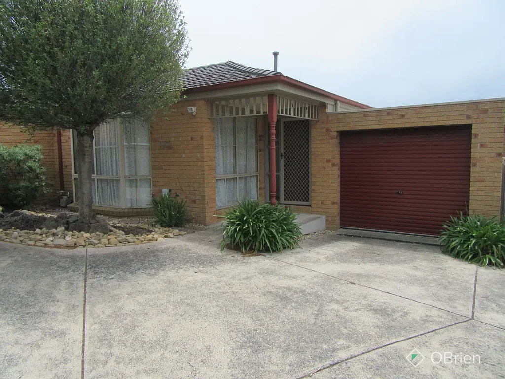 Spacious 3‑Bed Unit in Quiet Langwarrin Location