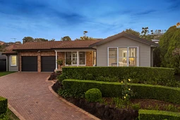 4 Flora Court, Baulkham Hills