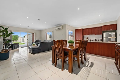 10 Nodosa Grove, Harkness, VIC 3337, 3 Bedrooms, 2 Bathrooms, House