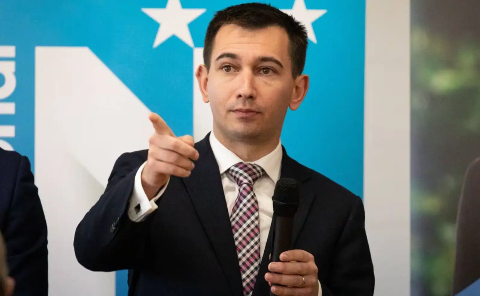 砸了$2亿，一米未建，奥克兰轻轨项目解散还要再花数百万