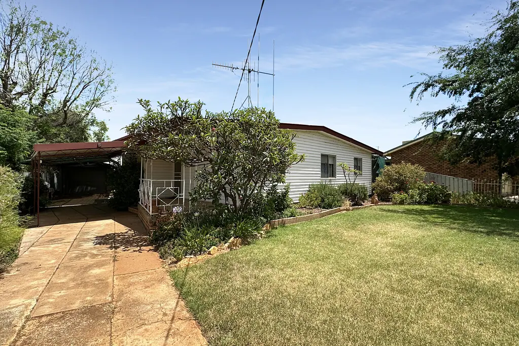 10 Irwin Street, Cobar, NSW 2835