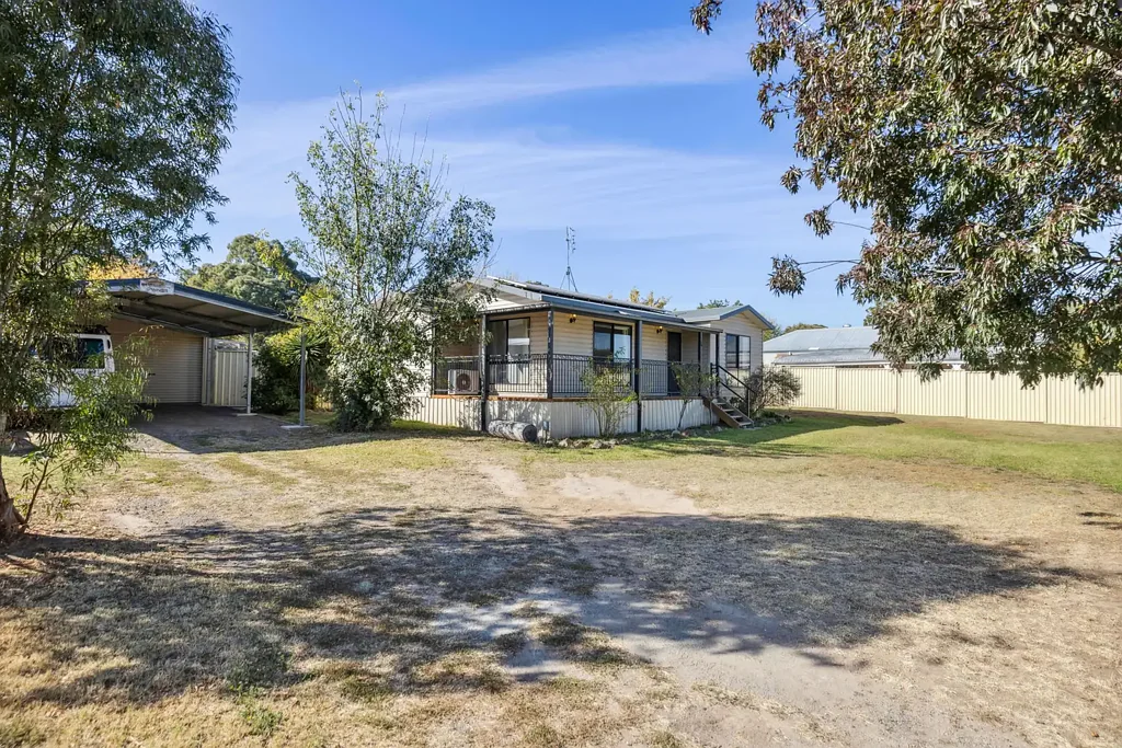 36 Dry Street, Boorowa, NSW 2586