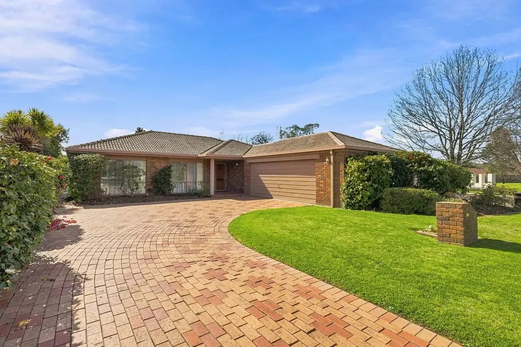 Sale 3房  Outstanding Quiet Court Location