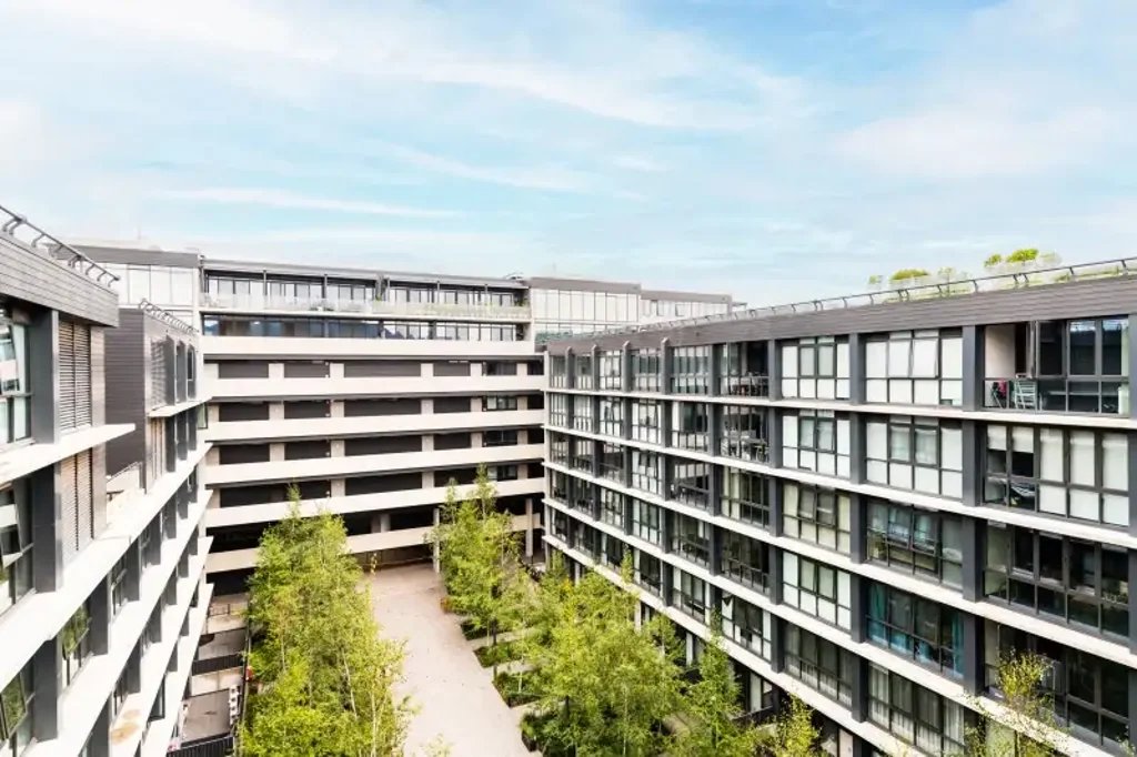 Luxury Furnished Apartment in Prime Location