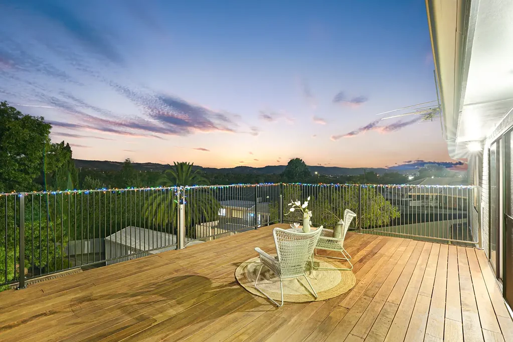 Modbury North 5房  Spacious Family Living with Versatile Layout & Stunning Elevated Views