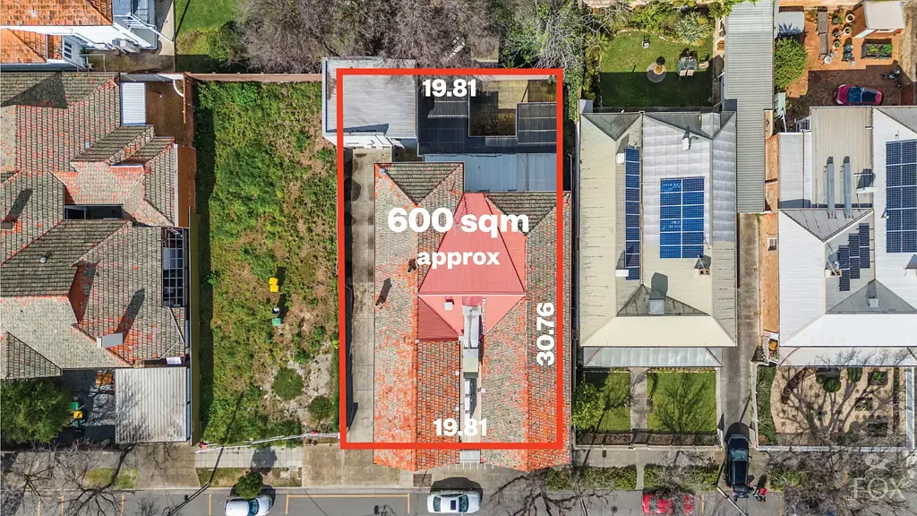 North Adelaide 22房  "College House "- A landmark opportunity on Gover Street. Land 600sqm approx.