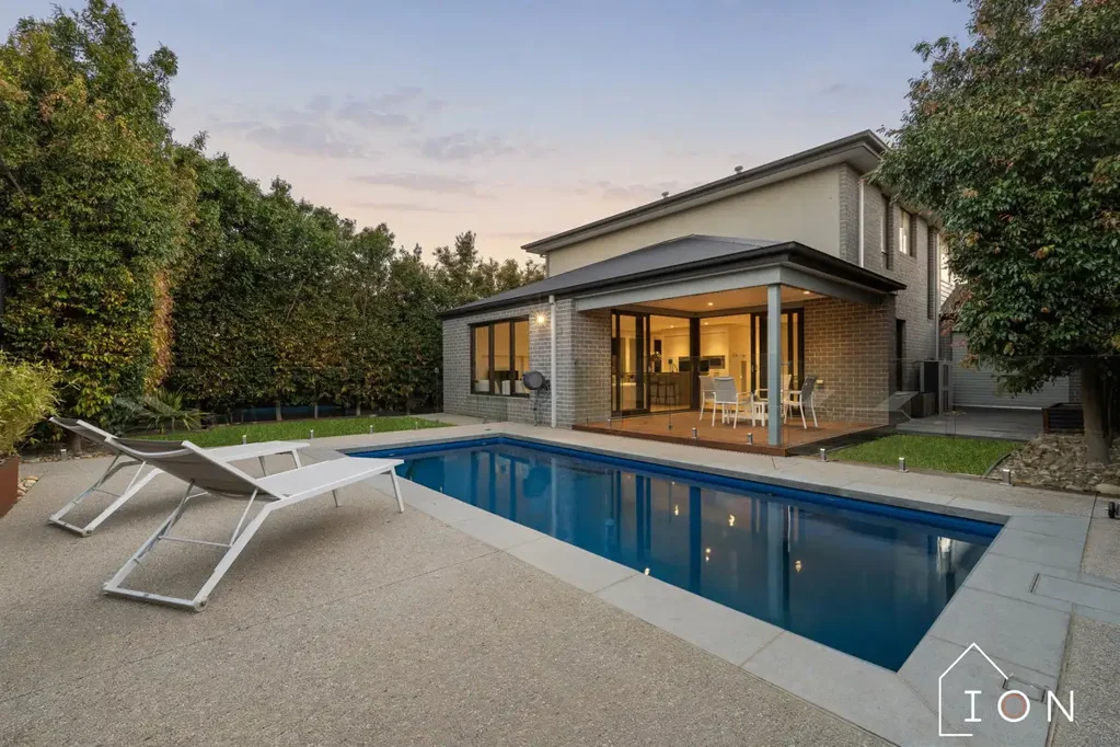 Clyde North 4房  A Refined Family Sanctuary with Poolside Appeal