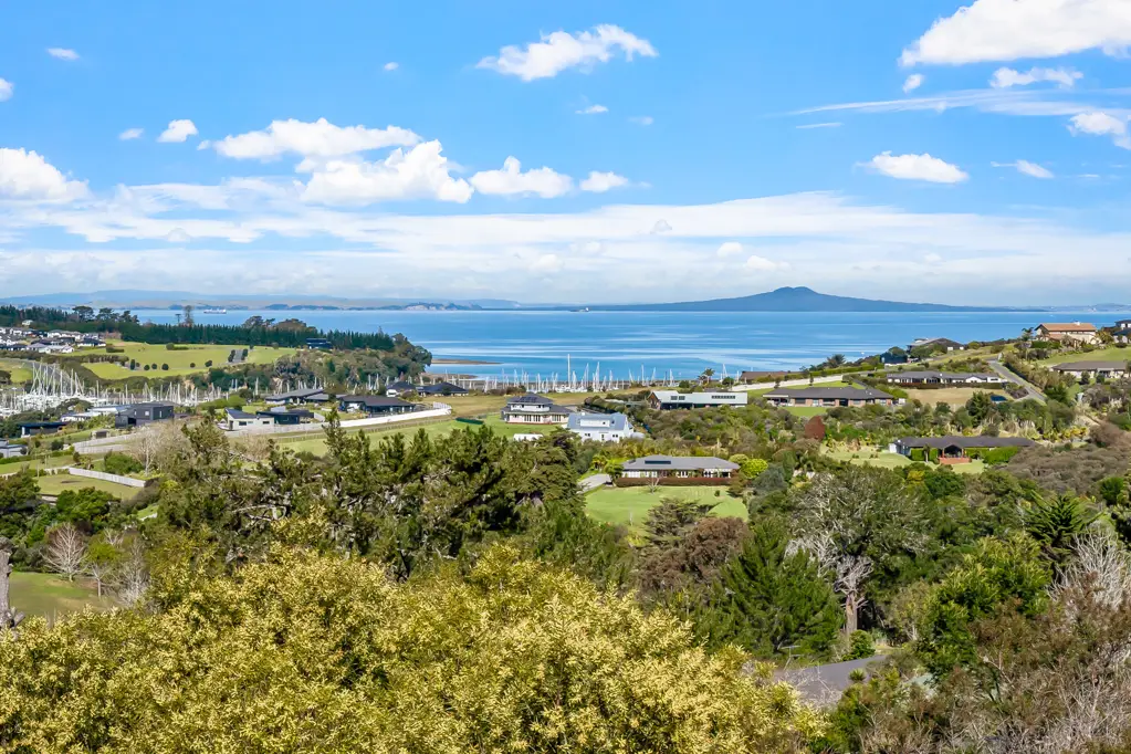 Gulf Harbour 4房  Peace, Privacy, Potential & Panoramic Views