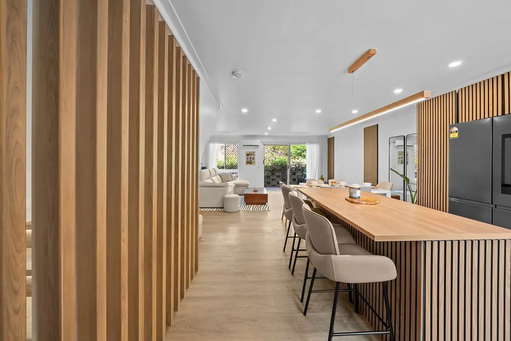 Molendinar 2部屋 Luxury Living Meets Everyday Convenience