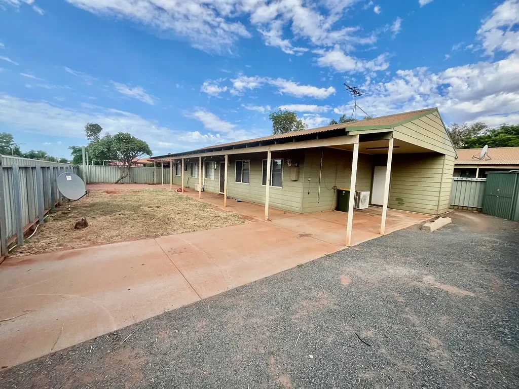 South Hedland 4غرفة نوم 4 X 2 ON A FULLY FENCED BLOCK !!!