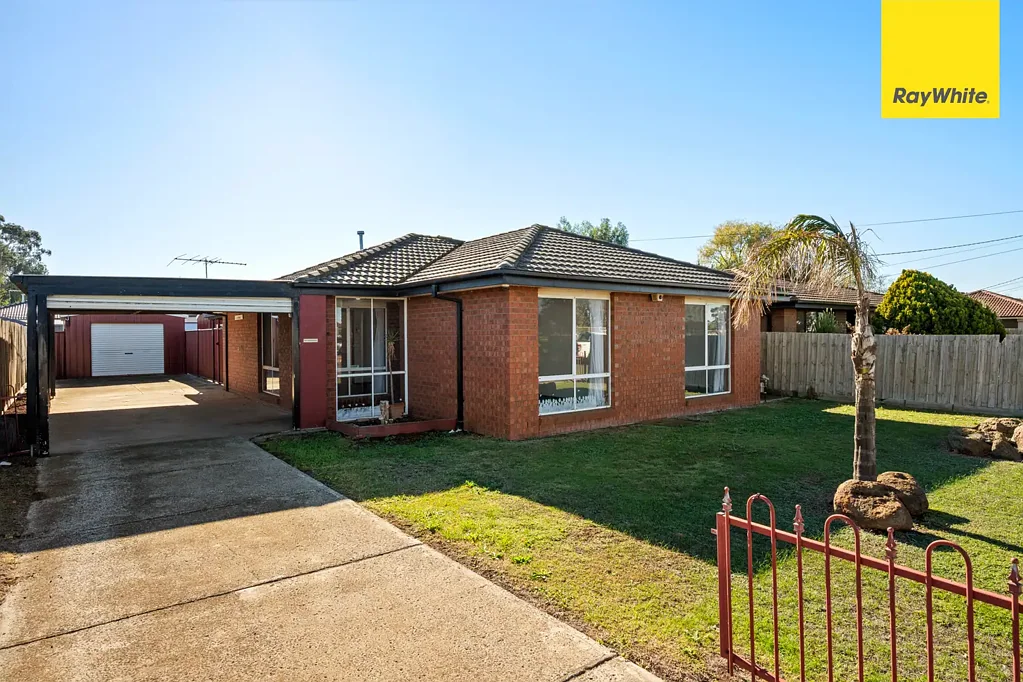 Comfort, Space & Convenience in a Great Location!