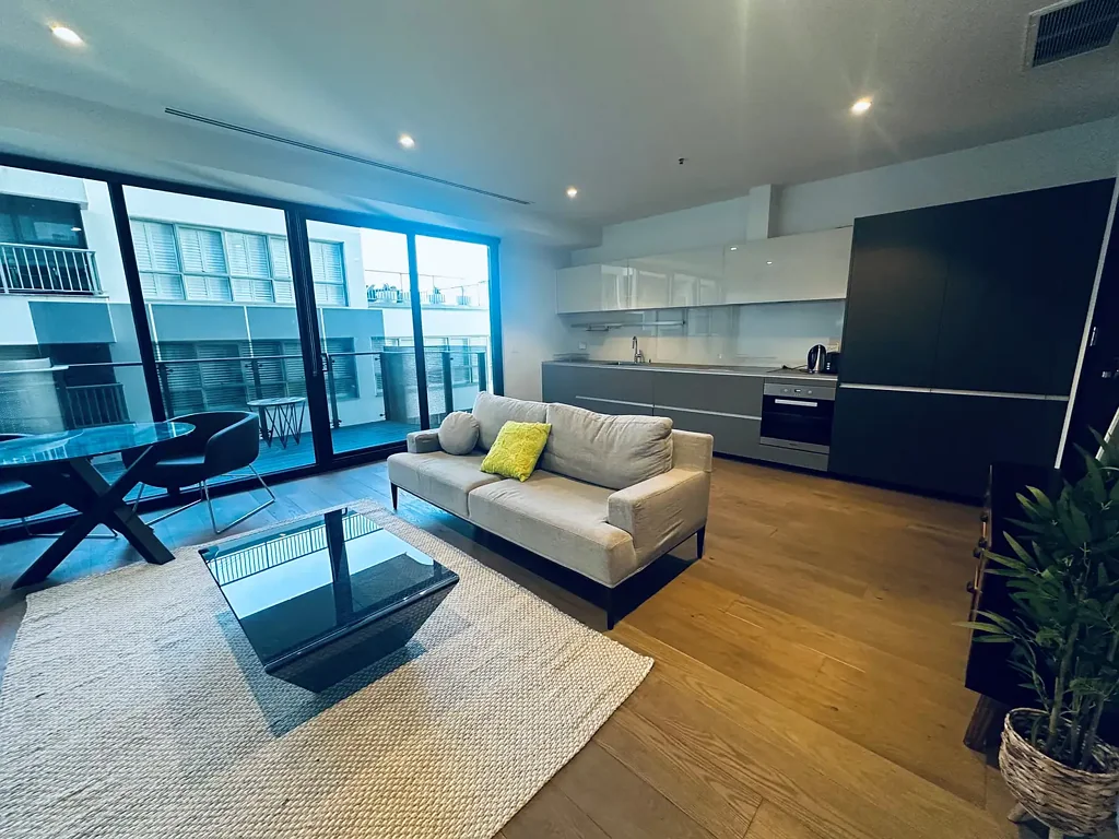 MODERN, SPACIOUS & FULLY FURNISHED!!! OPULENT LIVING AT ARTHUR APARTMENTS.