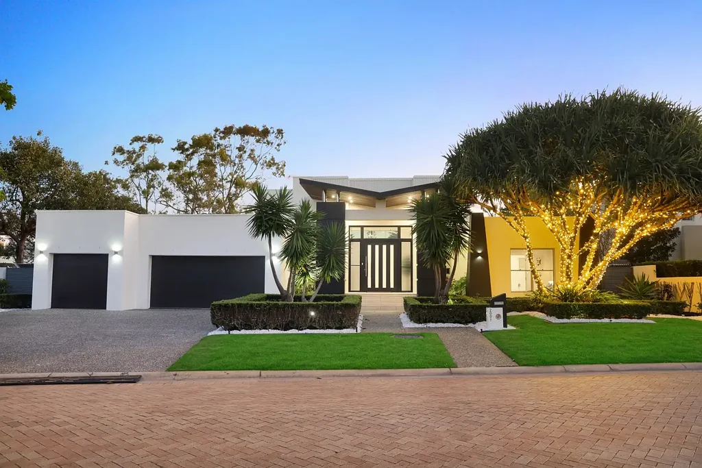 Hope Island 3ਬੈੱਡਰੂਮ A Rare Single-Level Sanctuary, Defined by Luxury