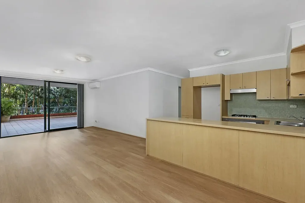 Light filled apartment with large entertainers terrace