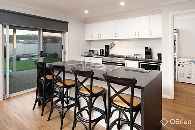 19 Ziebell Circuit, Wodonga, VIC 3690, 4 chambres, 2 salles de bain, Section