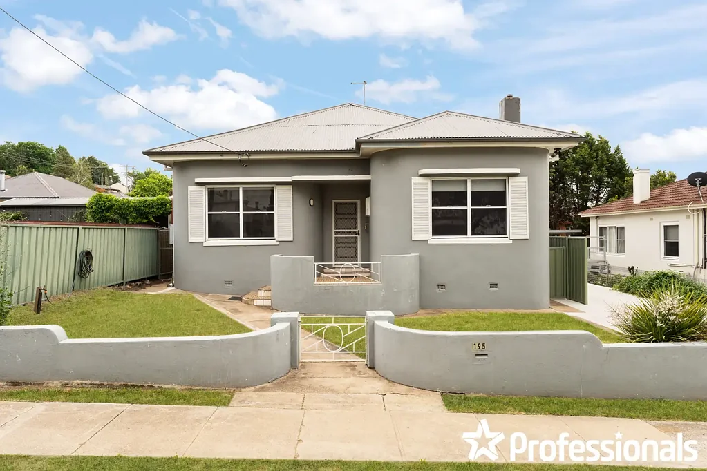 195B Havannah Street, Bathurst, NSW 2795