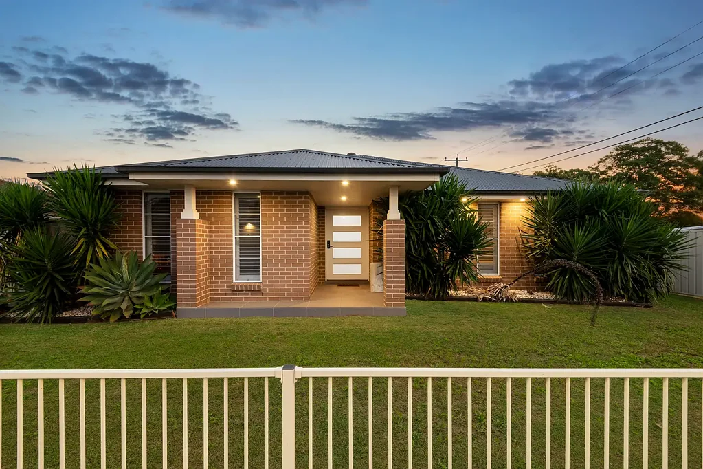 Cessnock 4침실 Low-Maintenance Living Combined with Modern Comforts