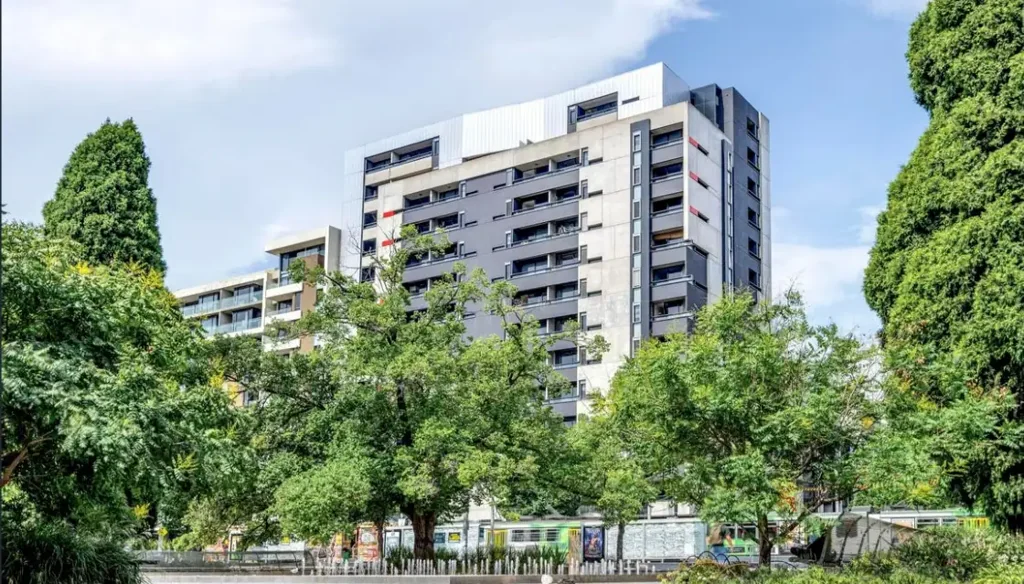 Modern 2-Bedroom Apartment in the Heart of Carlton