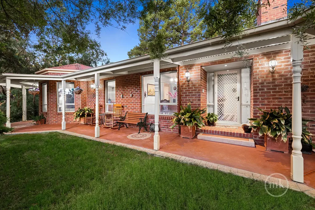 50 Maroong Drive, Research, VIC 3095