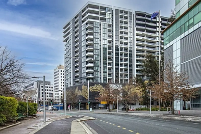 City 2 Bedroom 🌆 Stylish City Living in the Heart of Canberra – Investment Opportunity with Periodic Tenant