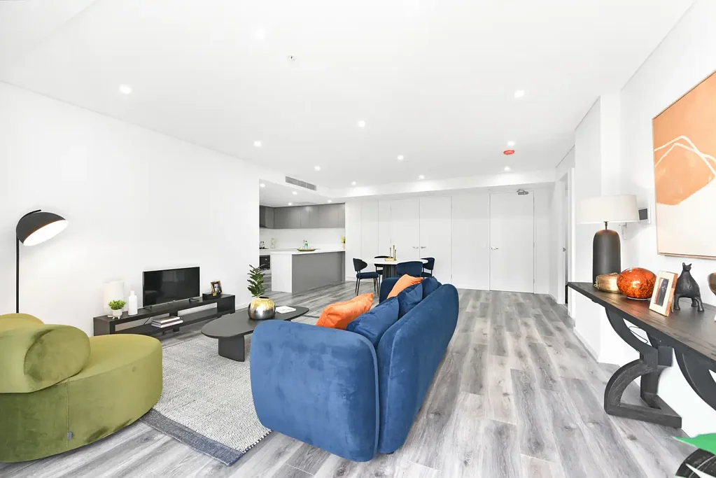Oversized 3-Bedroom Apartment - Space, Style & Comfort