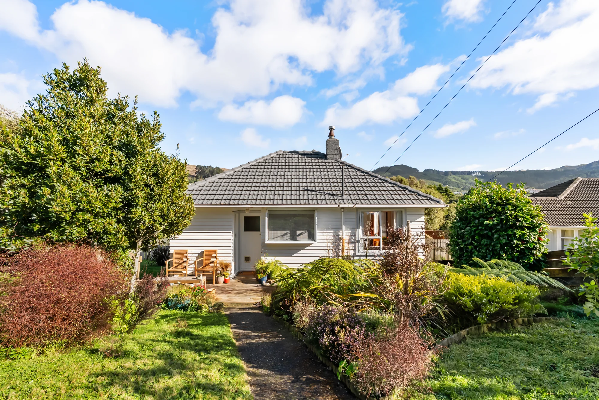 Tawa 2 Bedroom SINGLE-LEVEL CONVENIENCE IN TAWA