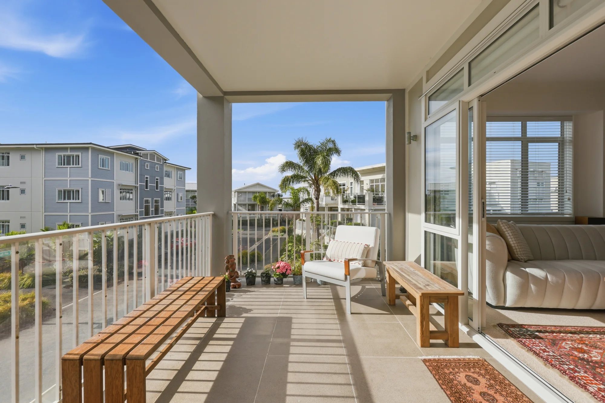 Orewa 2 Bedroom HOUSE SIZED LIVING, RESORT LIFESTYLE