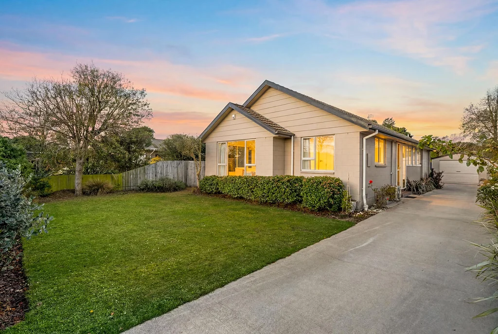 Bishopdale 3房  Refreshed & Updated, Time To Move In (on)!