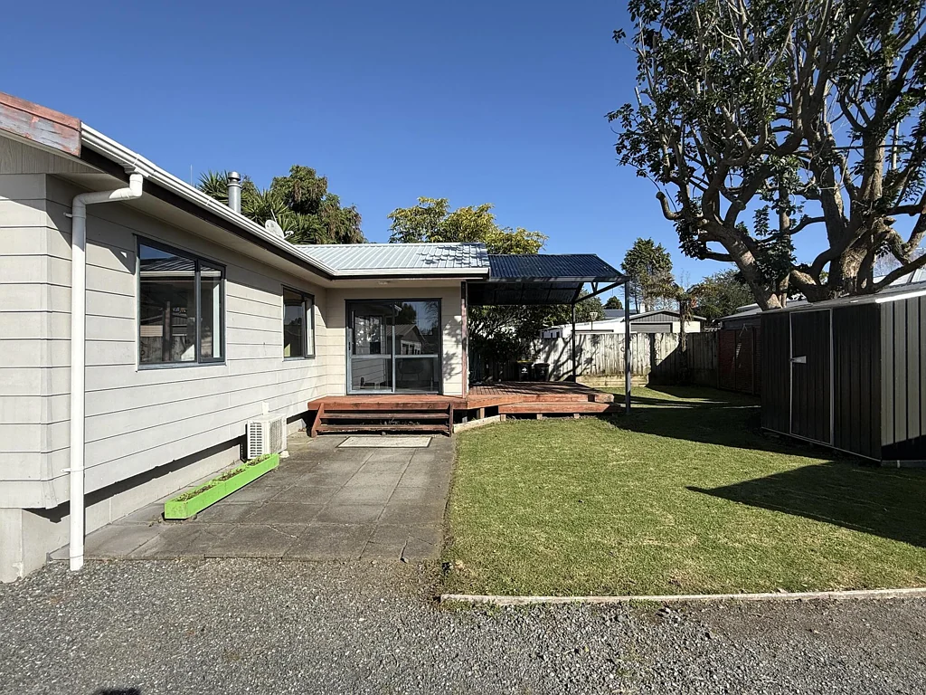 Peaceful Family Living with Direct Park Access