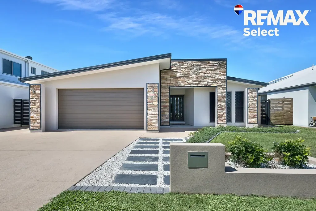 North Mackay 4房  THIS IS NOT JUST A HOME-IT IS A LIFESTYLE TO ENVY!