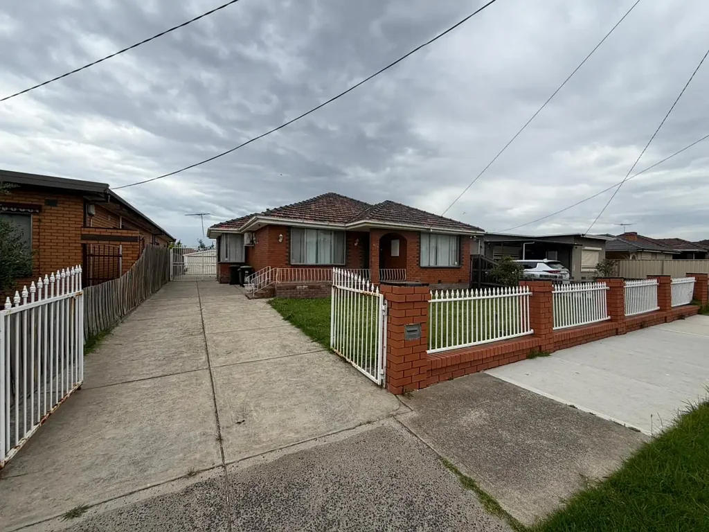 Spacious 3-Bedroom Home in Campbellfield