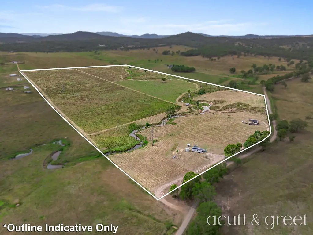 Biarra  80 Acres of Off-Grid Freedom with Creek & Modern Home