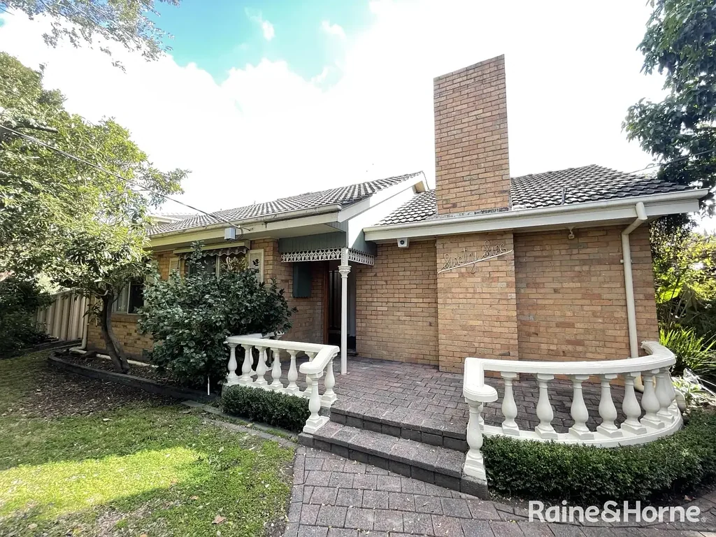Newly Renovated Family Home In Prime Location