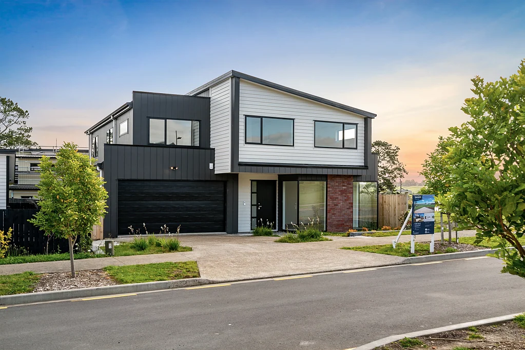 Karaka 5 Bedroom Complete with a ribbon on top!