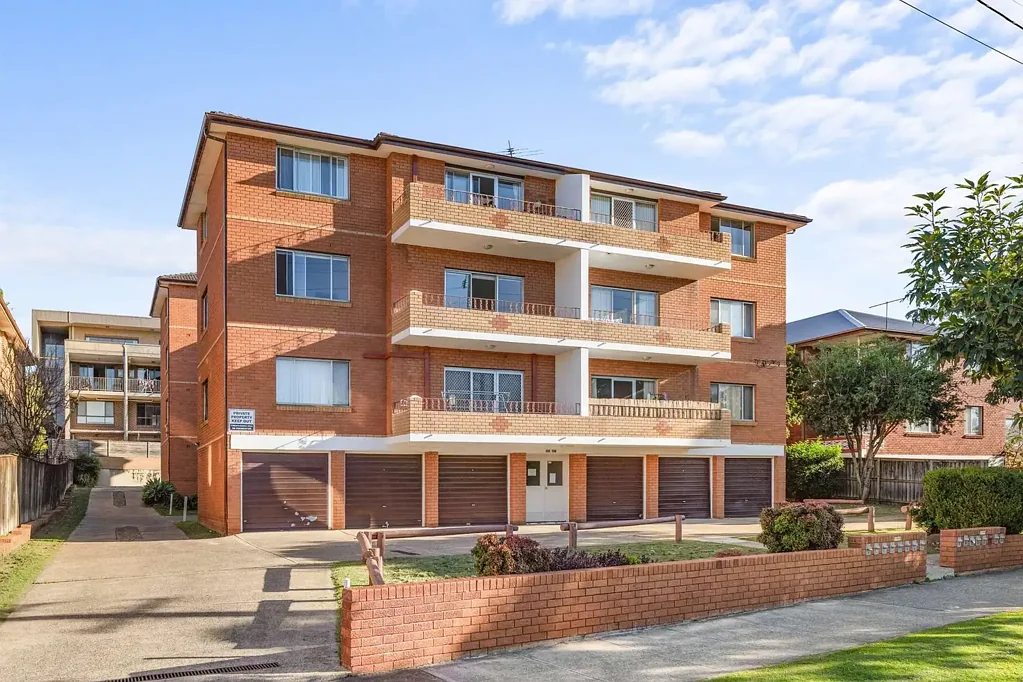 Homebush West 1कमरा Smart Start, Full Brick Apartment in Prime Location, 72sqm, Low Levies