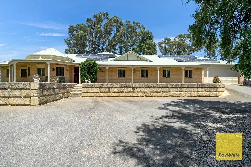 62 Ravenswood Road, Maida Vale, WA 6057