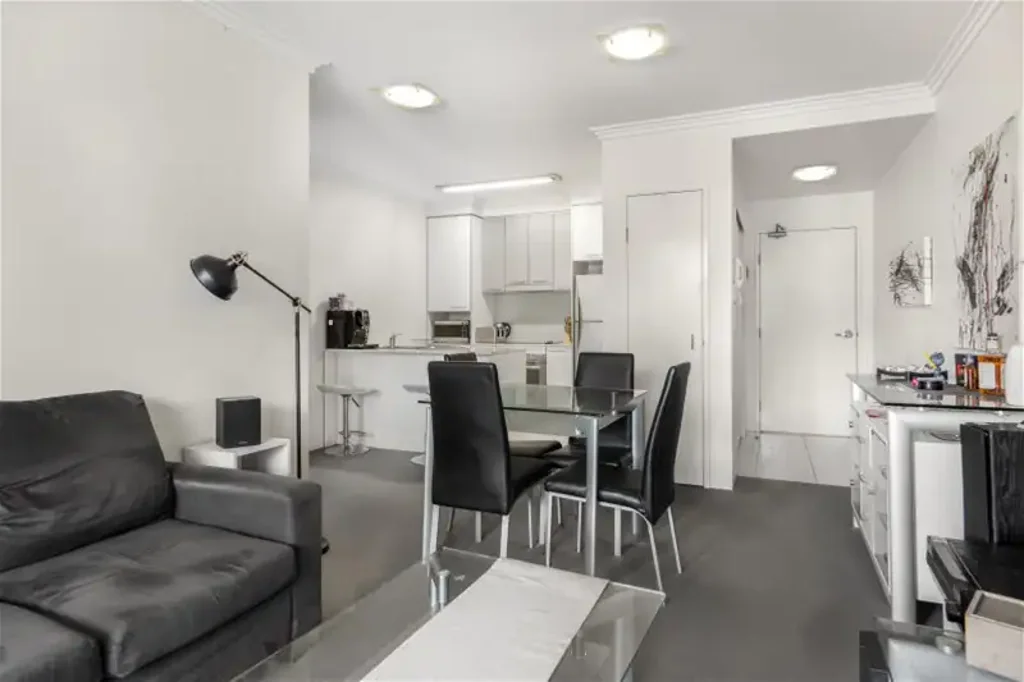 Modern Fully Furnished 1-Bedroom Apartment | Fourth Floor | Secure Basement Parking