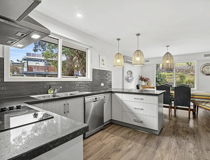 1 Holliday Road, Lorne, VIC 3232, 3房, 2浴, 独立屋