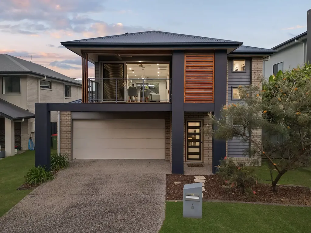 Spring Mountain 4chambre A Front-Row Seat to Beautiful Bushland | Built for Modern Living, Framed by Nature!