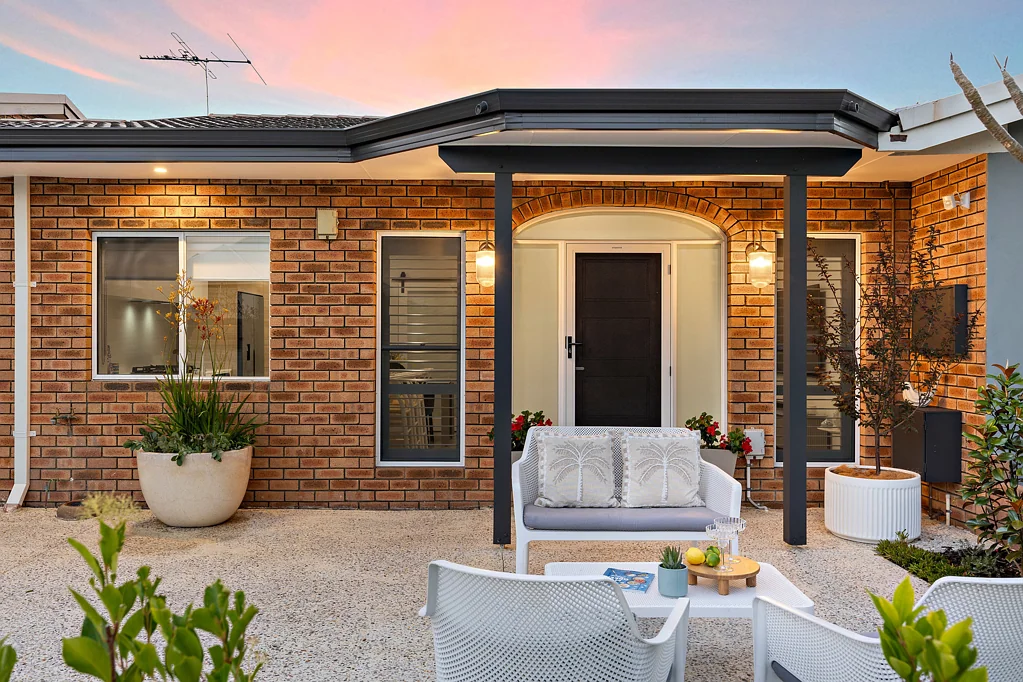3/15 Saunders Street, Como, WA 6152