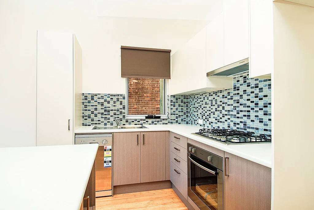 Gorgeous 2-bedroom apartment | Extra Convenient + Off street parking