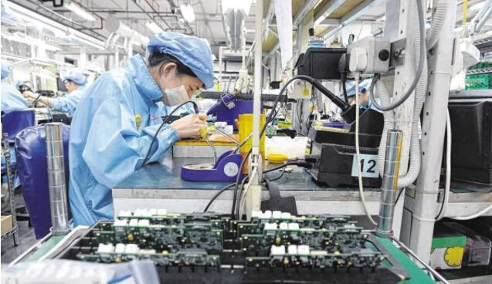 近三年来首次萎缩！新加坡制造业PMI也跌破了荣枯线