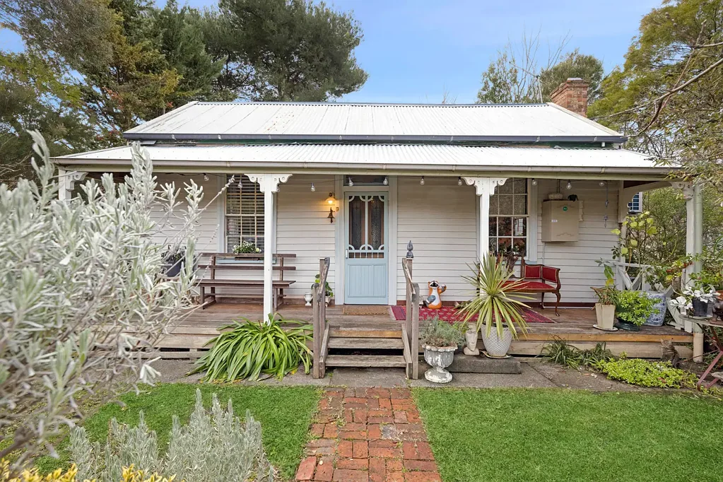 Clunes 2બેડરૂમ Circa 1870s Miners Cottage in the Heart of Clunes