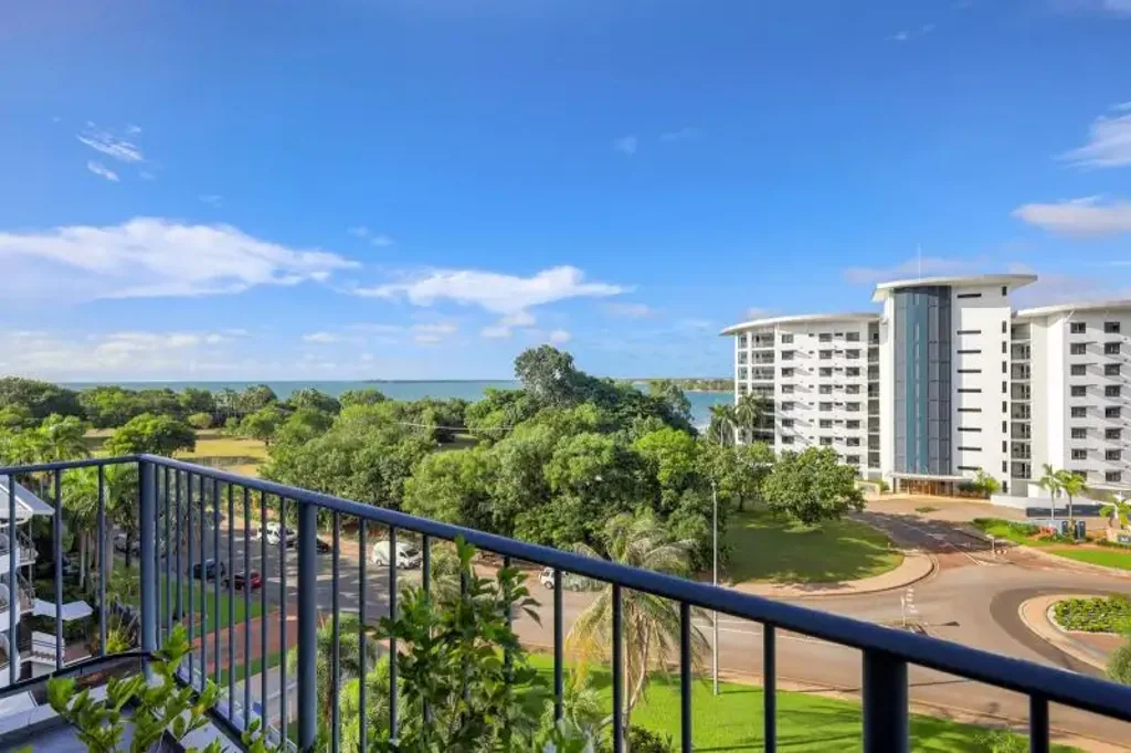 Larrakeyah 2कमरा Cullen Bay Luxury Location with incredible Sea Views